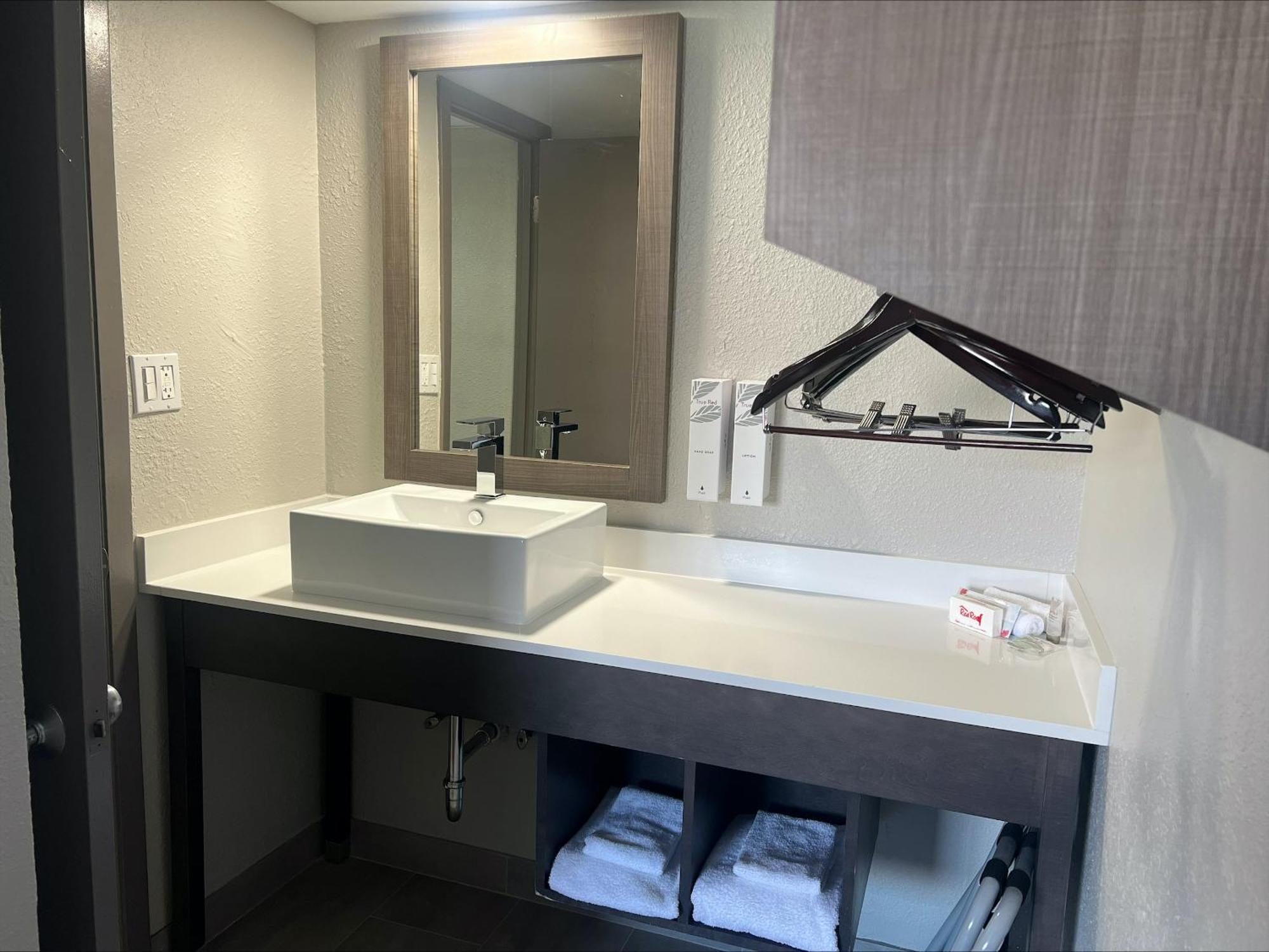 Red Roof Inn Bourbonnais Экстерьер фото